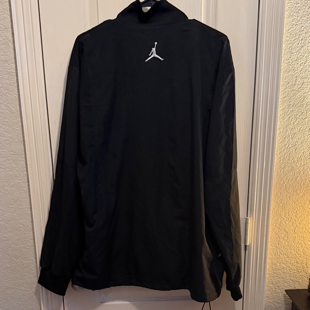 Air Jordan Men's Black Lined Jacket - Picture 4 of 7